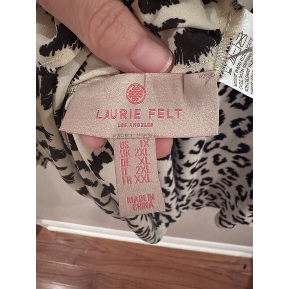 Laurie Felt Beige & Black Animal Print Pullover Top 1X - Picture 7 of 7
